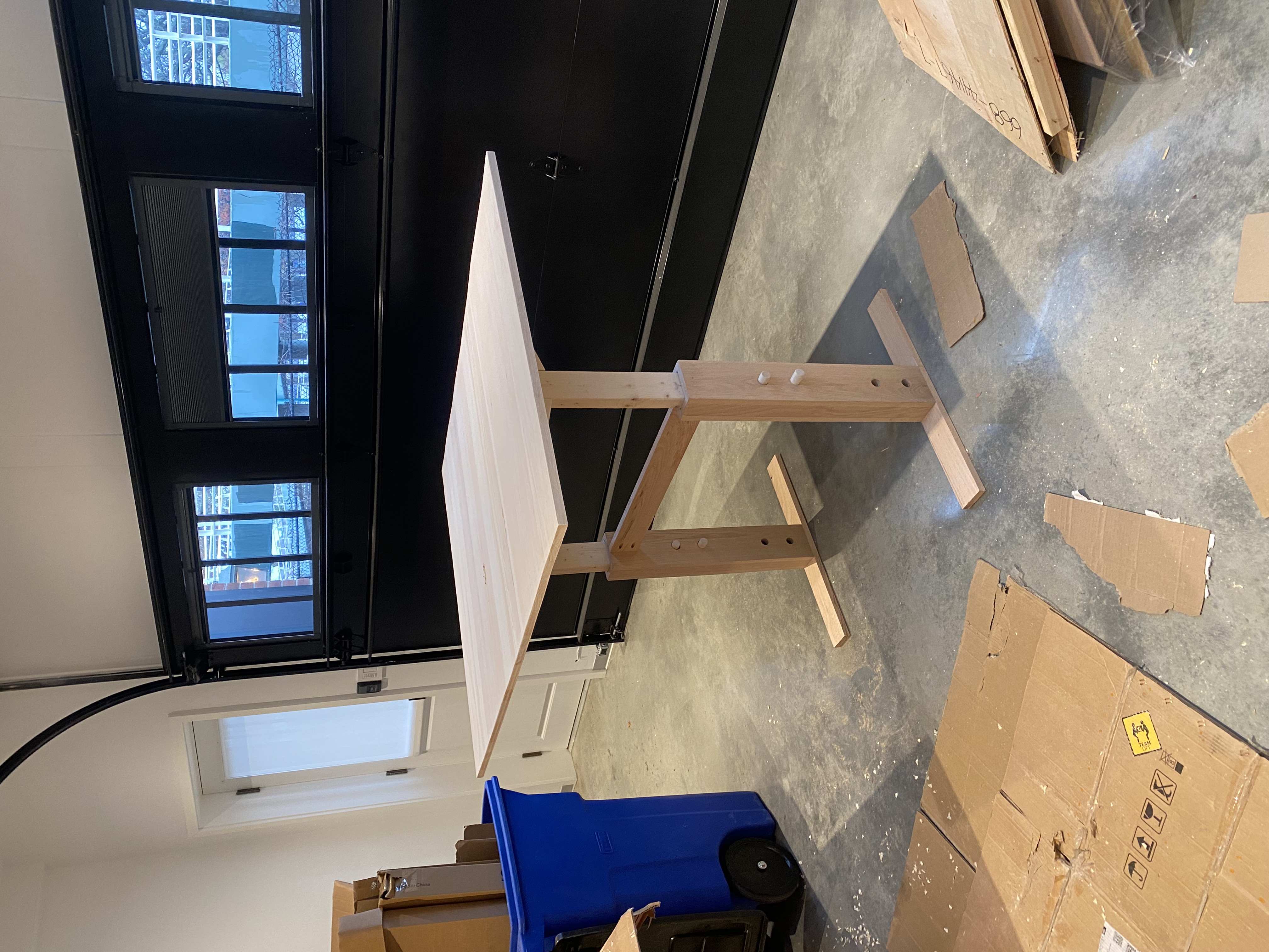 Puzzle Club Table raised